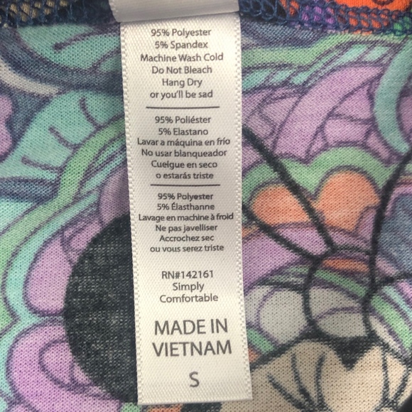 Minnie! LuLaRoe x Disney Classic T Paisley - Picture 4 of 8